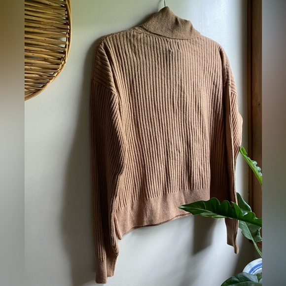 GAP Knit Turtleneck - Picture 3 of 3